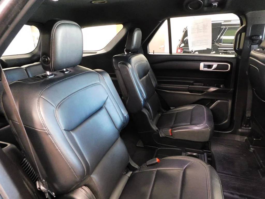 Used 2020 Agate Black Metallic Ford XLT image 42