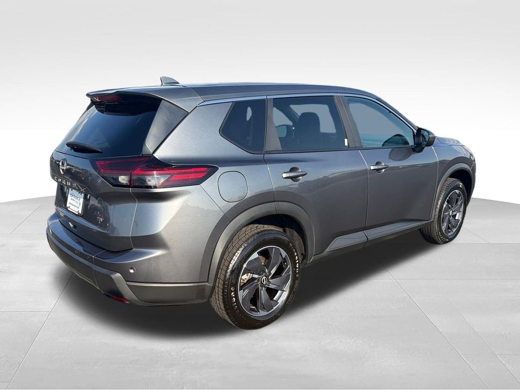 Used 2024 Gray Nissan SV image 6