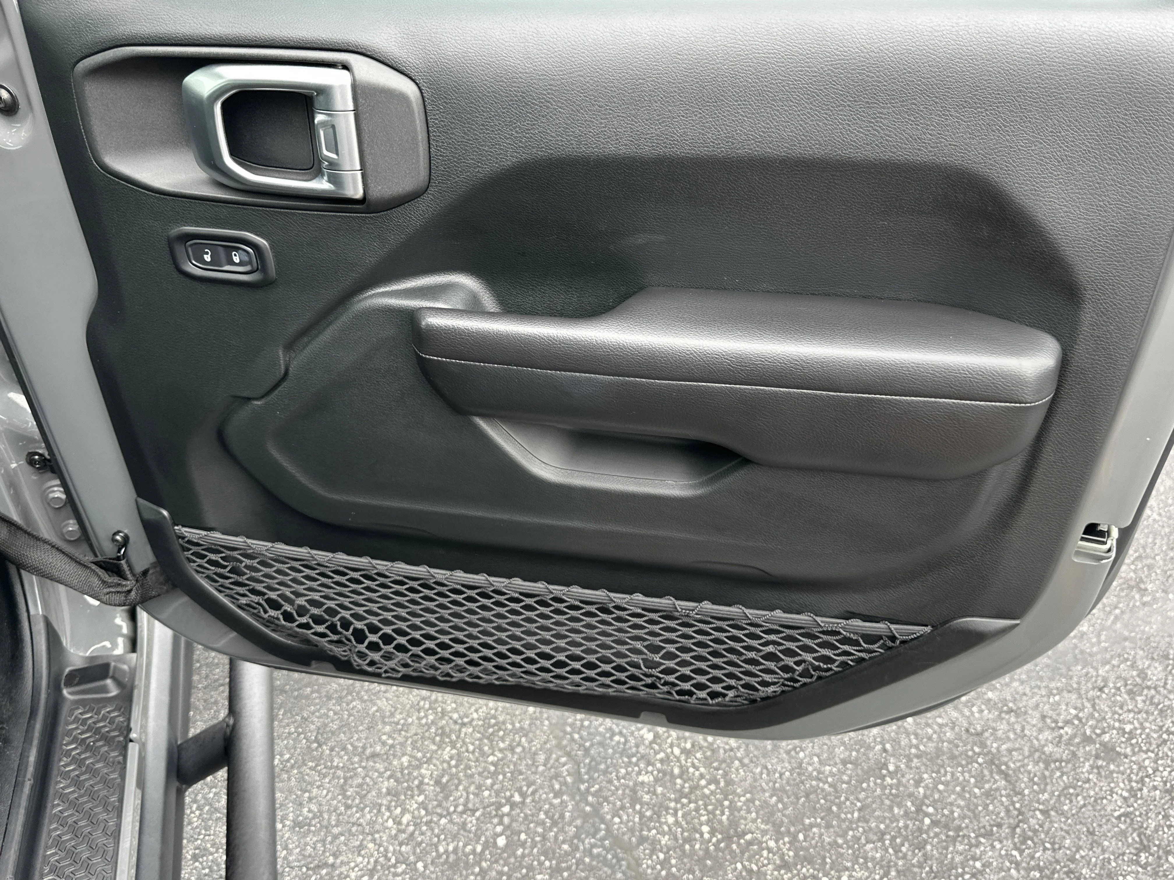 Used 2019 Sting-Gray Clear Coat Jeep Rubicon image 14