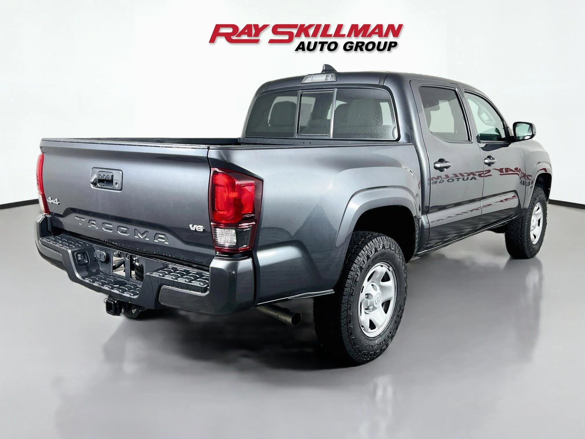 Used 2022 Gray Toyota SR image 7