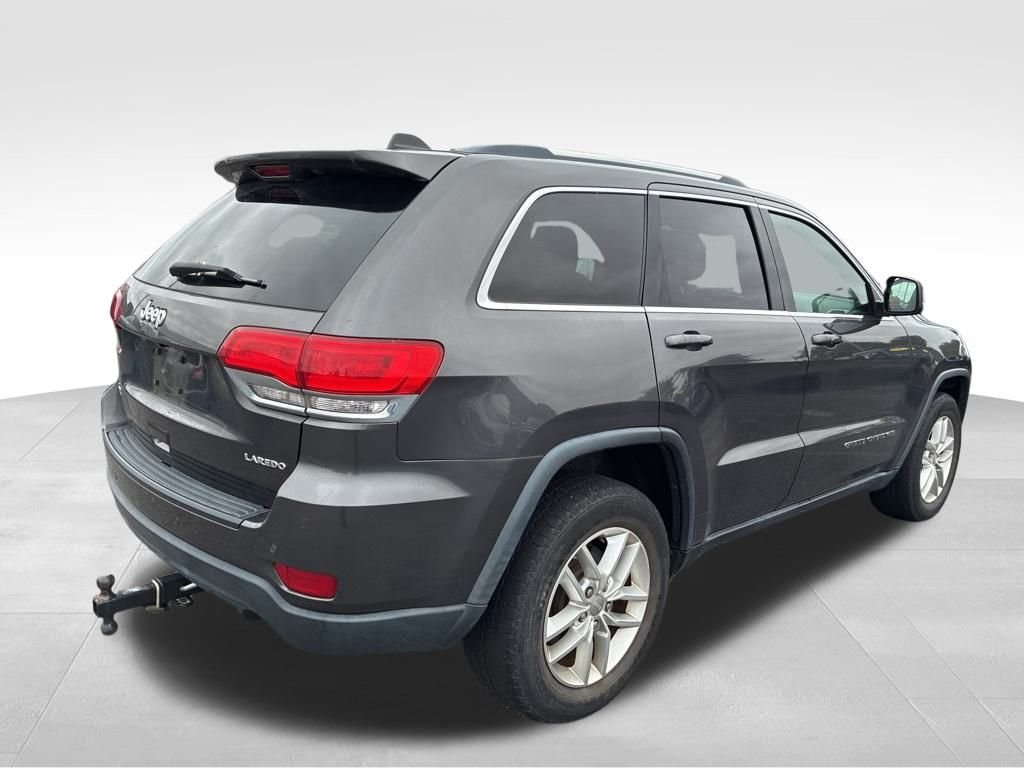 2017 Jeep Grand Cherokee Laredo photo 4