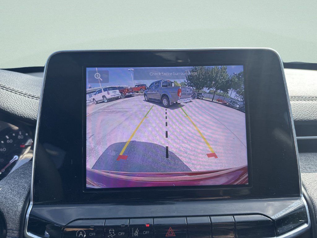 Used 2025 Red Hot Pearlcoat Jeep Latitude image 17