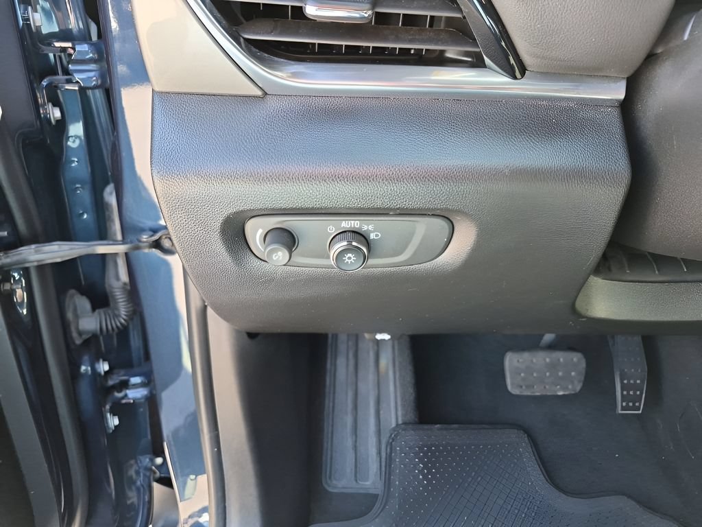 Used 2023 Northsky Blue Metallic Chevrolet LT Cloth image 35