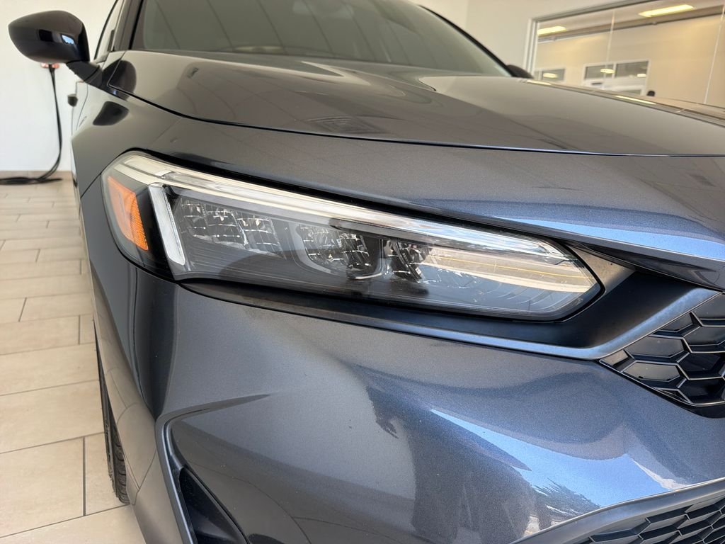 Used 2025  Honda Sport image 9