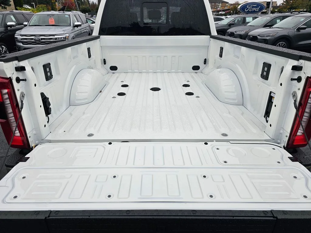 New 2026 Star White Metallic Tri-Coat Ford F-250® King Ranch® image 13
