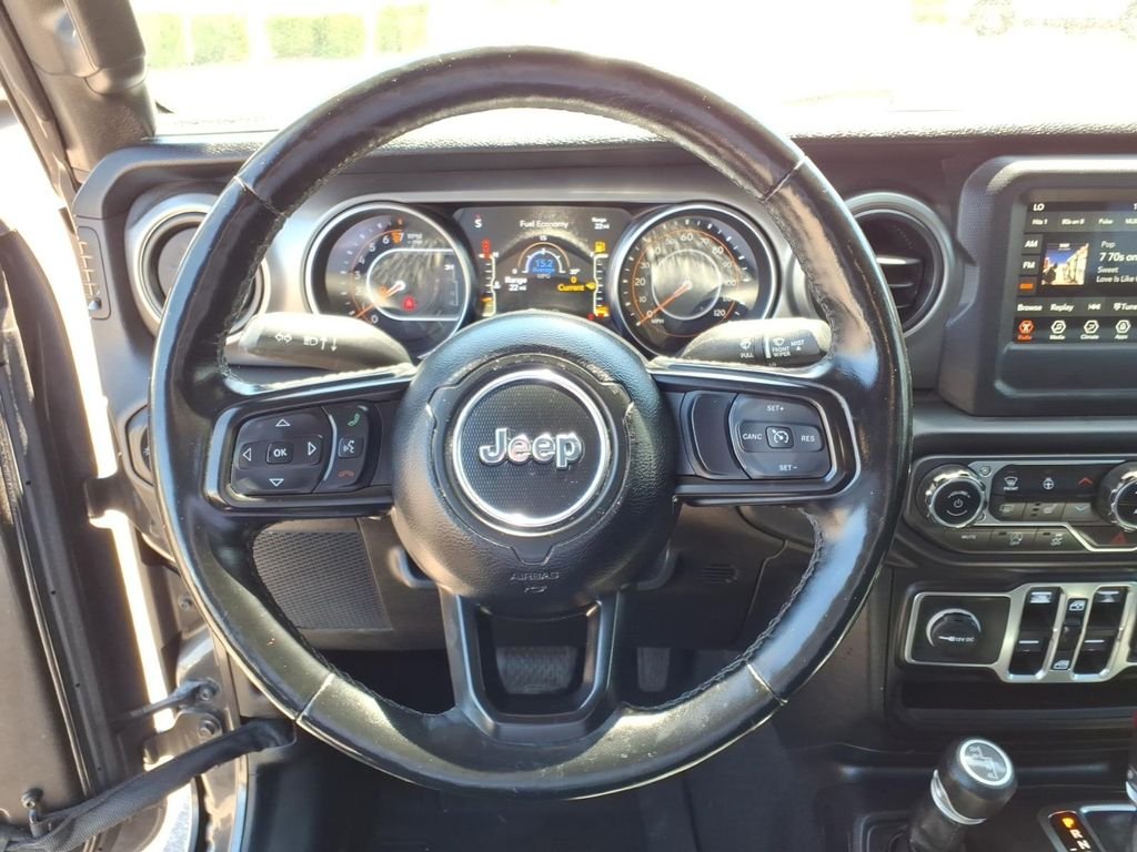 Used 2021 Crystal Metallic Jeep Sport image 21