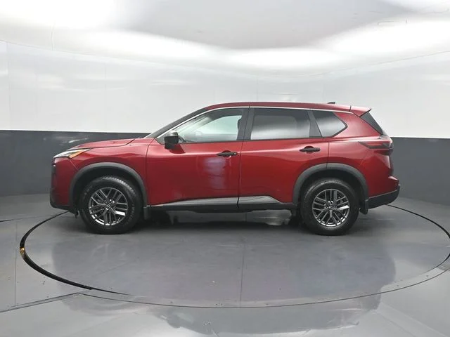 Used 2024 Red Nissan S image 3