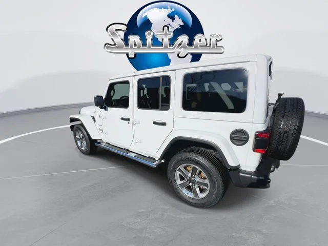 Used 2021 White Jeep Unlimited Sahara image 7