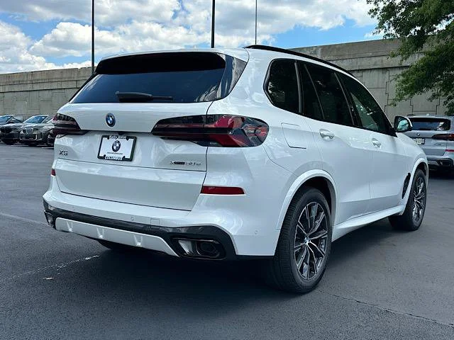 New 2026 Mineral White Metallic BMW xDrive50e image 3