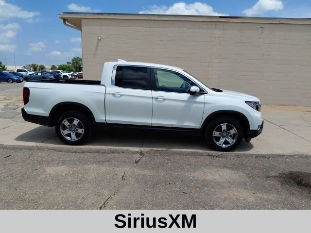 Used 2024 White Honda RTL image 3