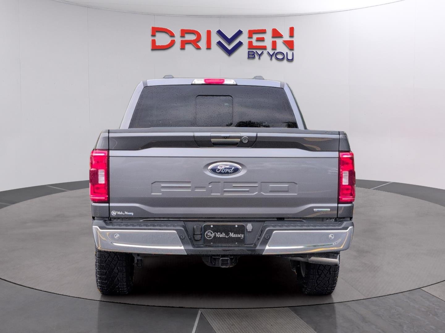 Used 2023 Carbonized Gray Ford XLT image 4
