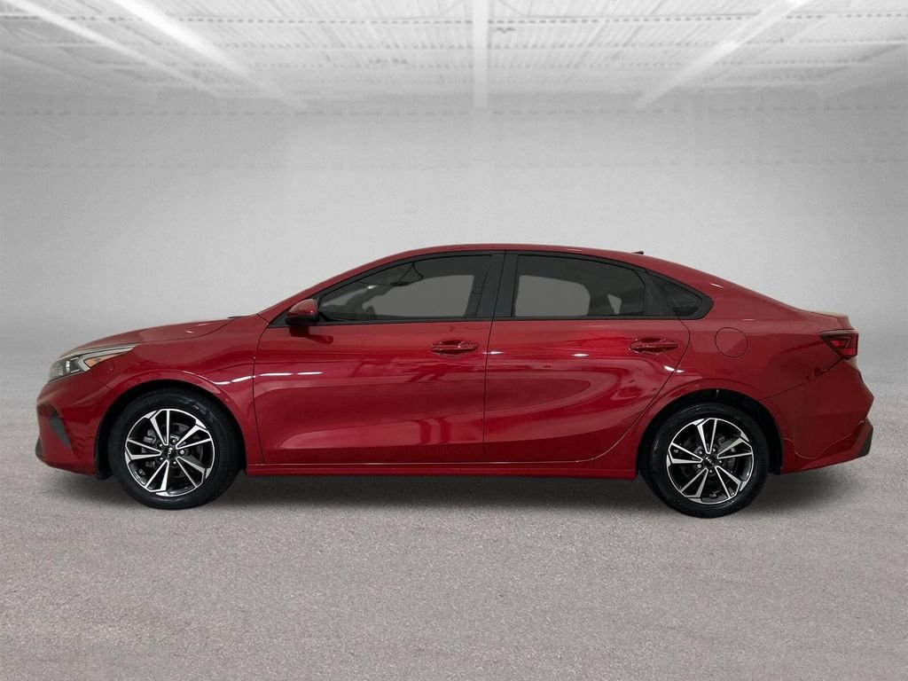 Used 2023 Red Kia LXS image 2