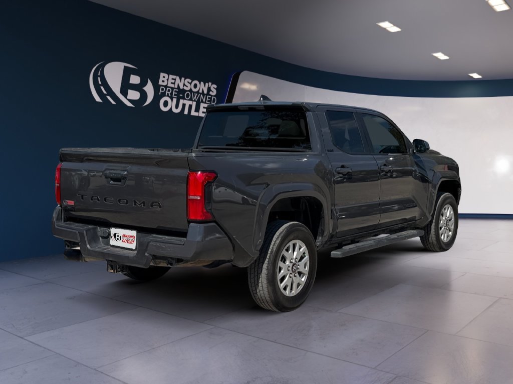 Used 2024  Toyota SR5 image 5