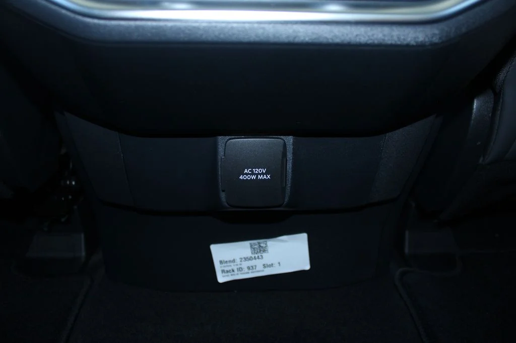 New 2027 Star White Metallic Tri-Coat Ford MAX Active image 30