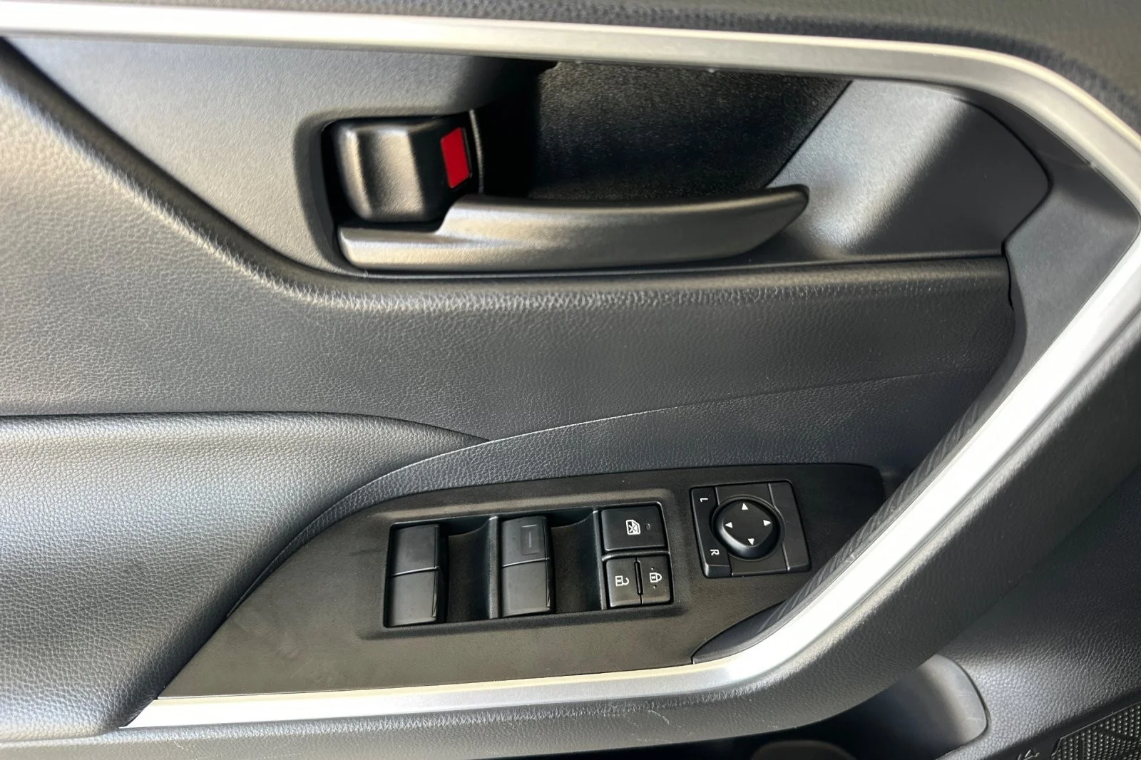 Certified Used 2025 MAGNETIC GRAY Toyota LE image 10
