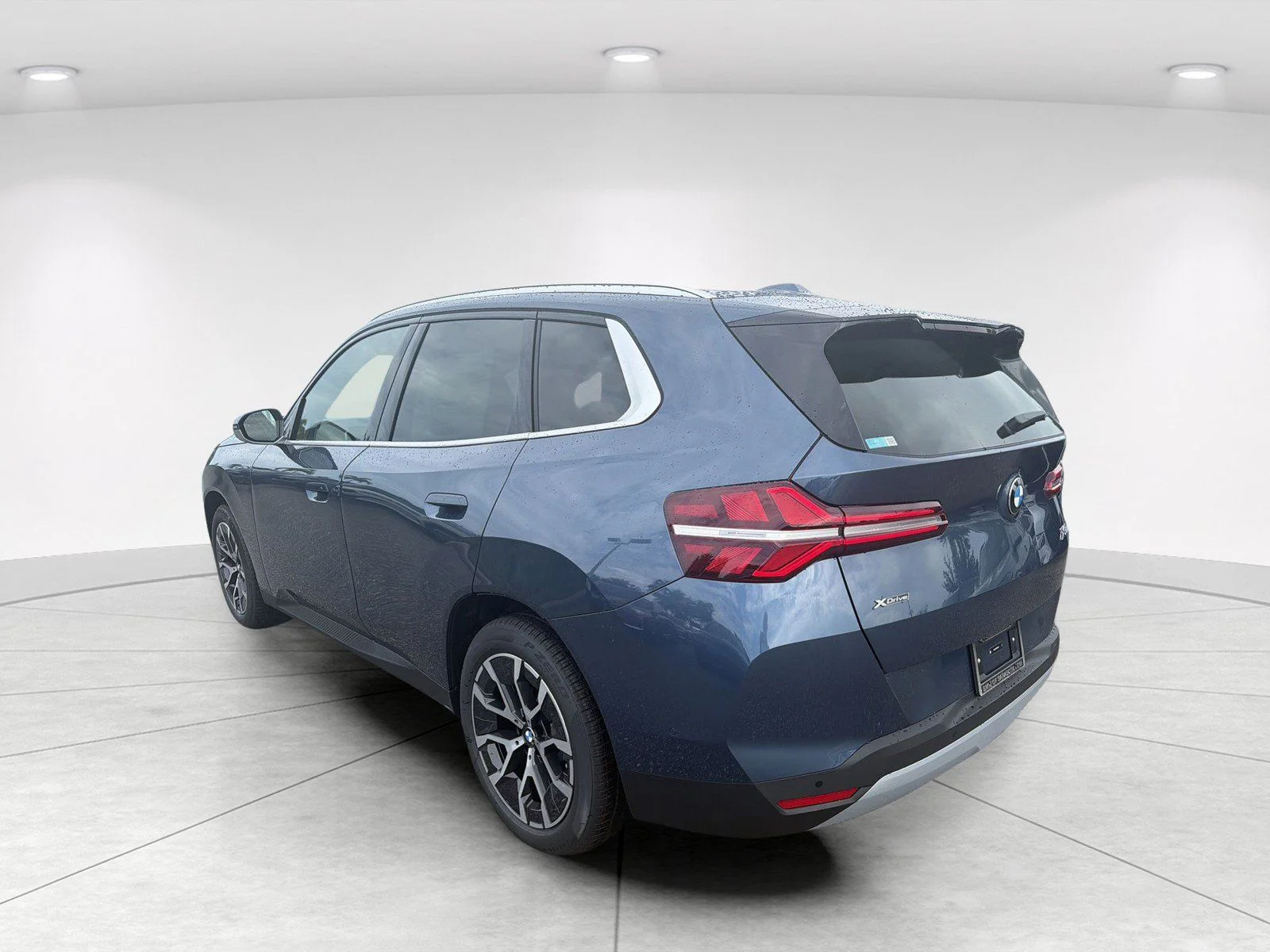 New 2026 Arctic Race Blue metallic BMW 30 xDrive image 6