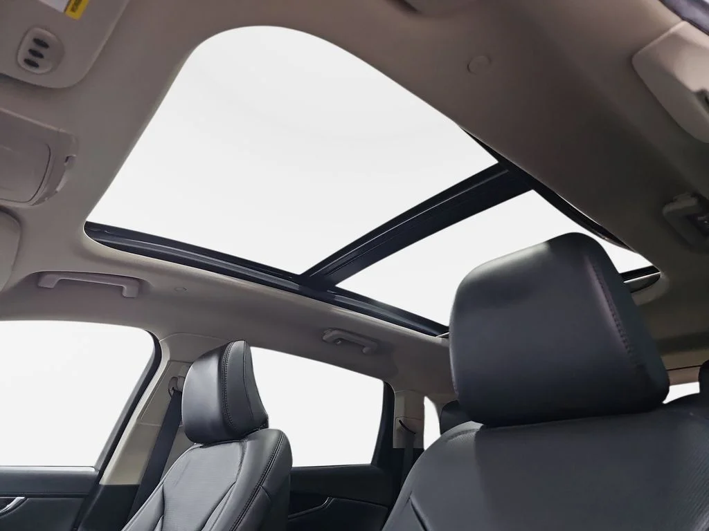 Used 2021 Gray Lincoln Reserve image 32