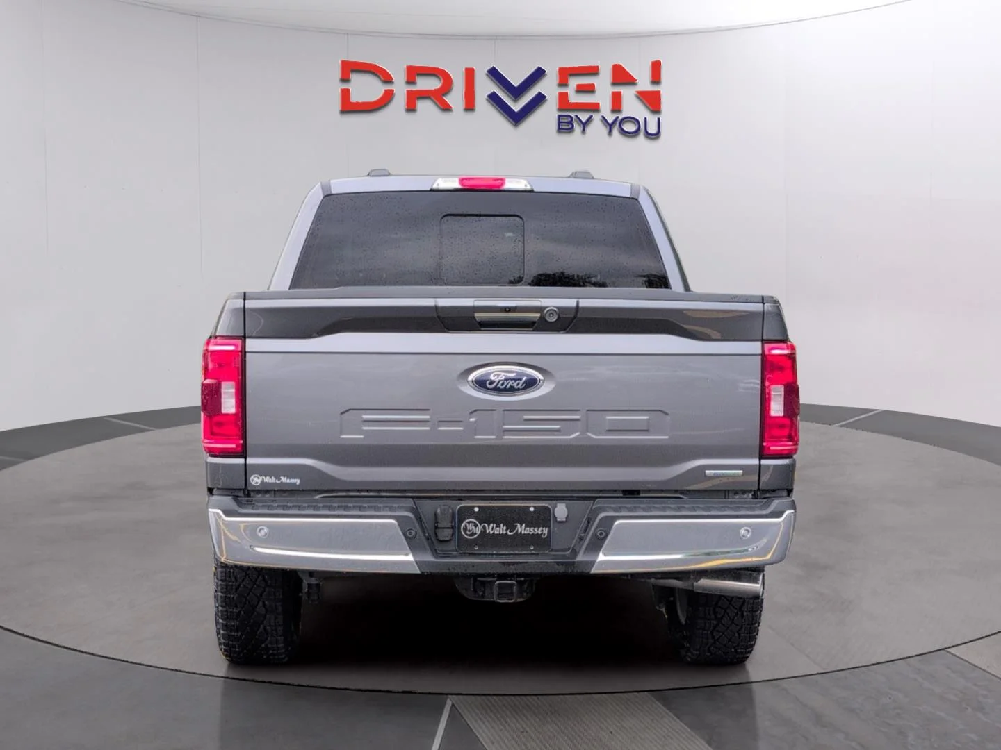 Used 2023 Carbonized Gray Ford XLT image 4