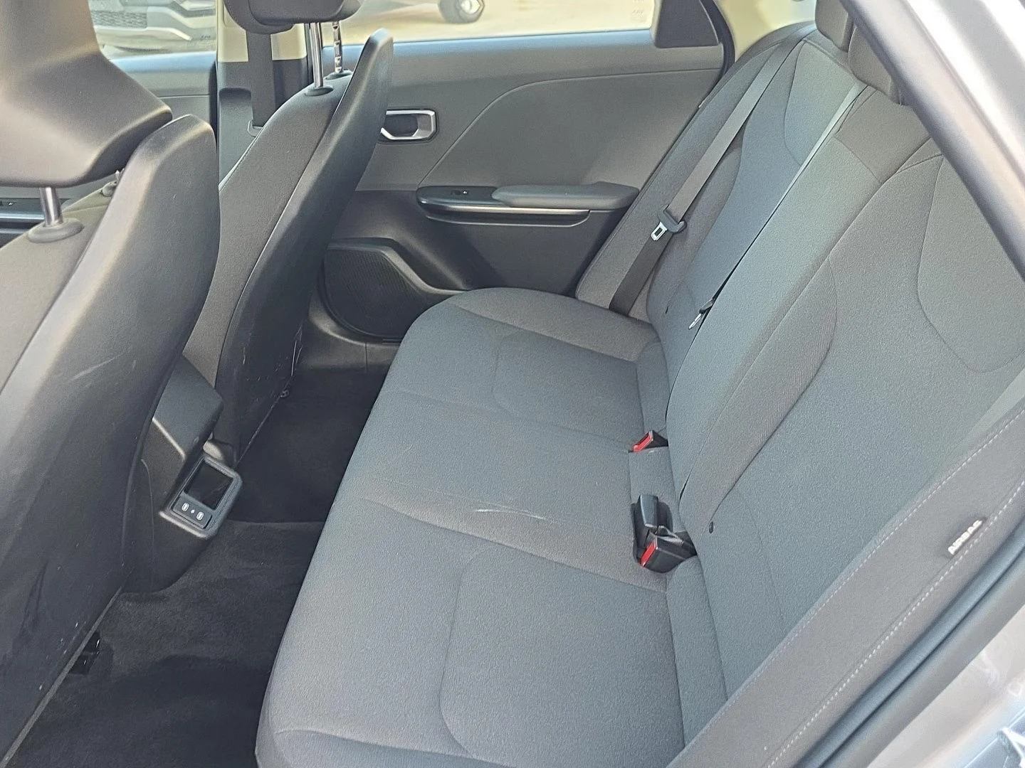 Used 2025 Steel Gray Kia LXS image 17
