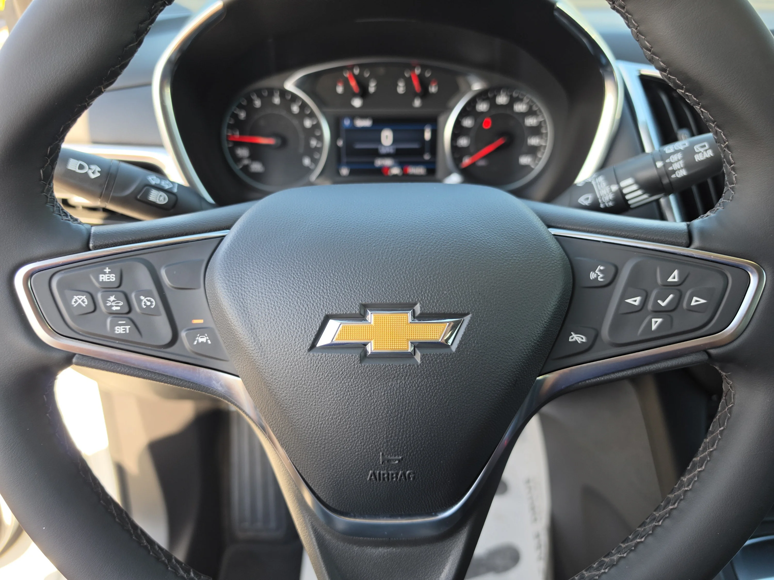 Used 2024 Summit White Chevrolet LT image 35