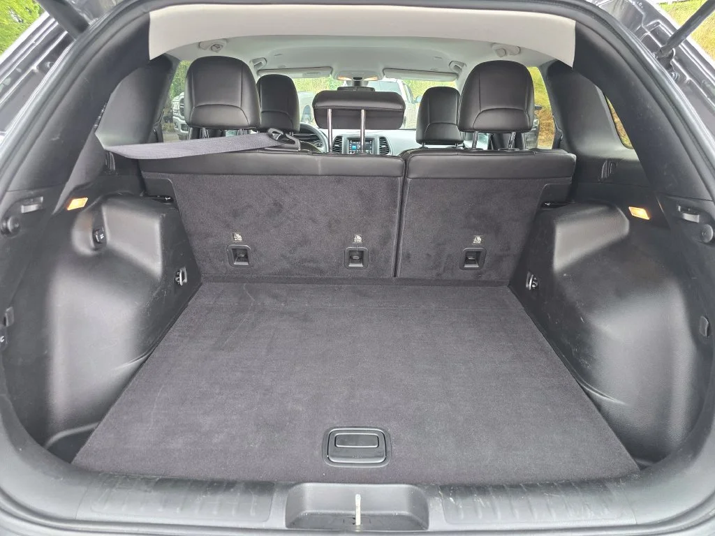 Used 2019 Gray Jeep Latitude Plus image 11