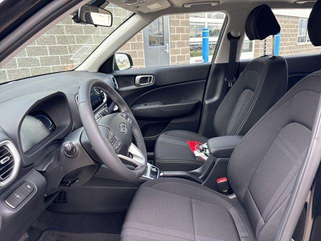 2025 Hyundai Venue SEL - Photo 12