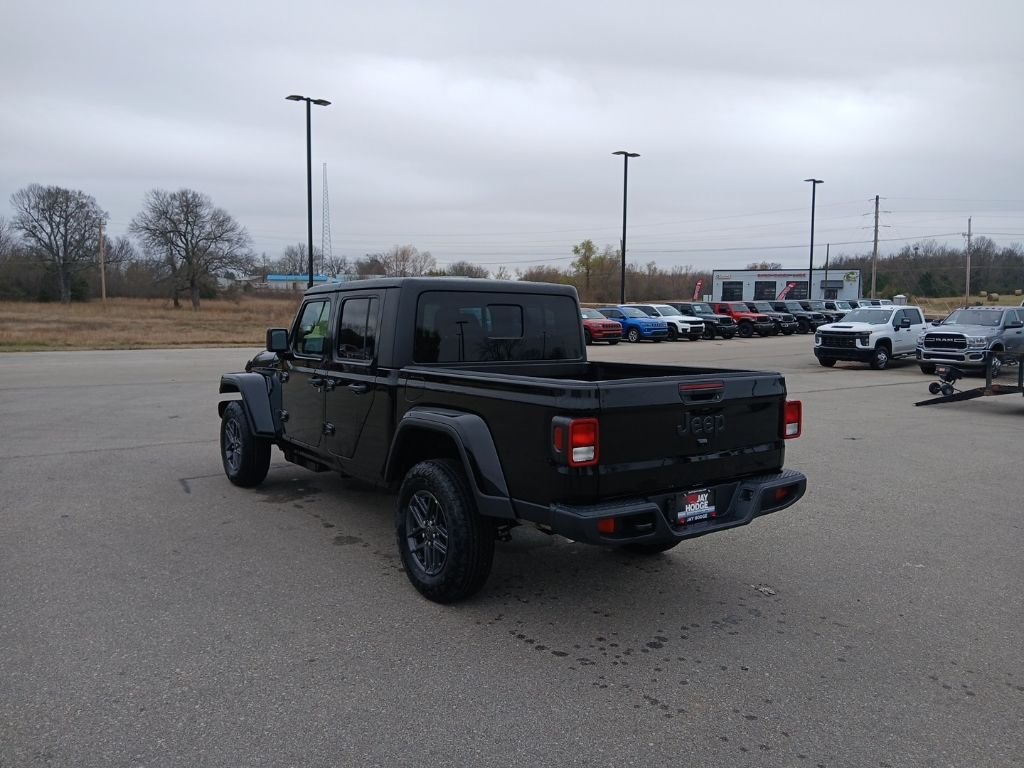 New 2026 Black Clear-Coat Exterior Paint Jeep Sport S image 5