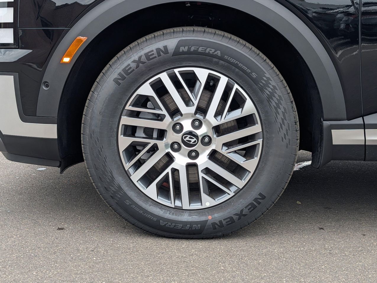 New 2026 Abyss Black Pearl Hyundai SEL Premium 7P image 5