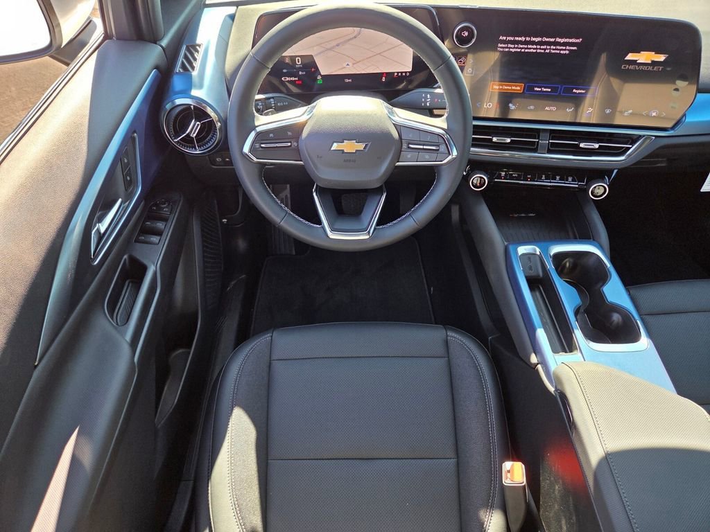 2026 Chevrolet Equinox EV 2LT - Photo 8