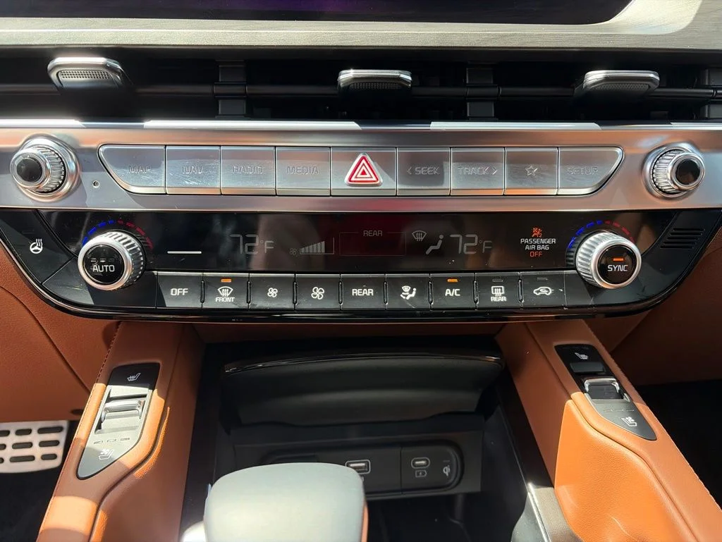Used 2025 Black Kia SX-Prestige X-Line image 32