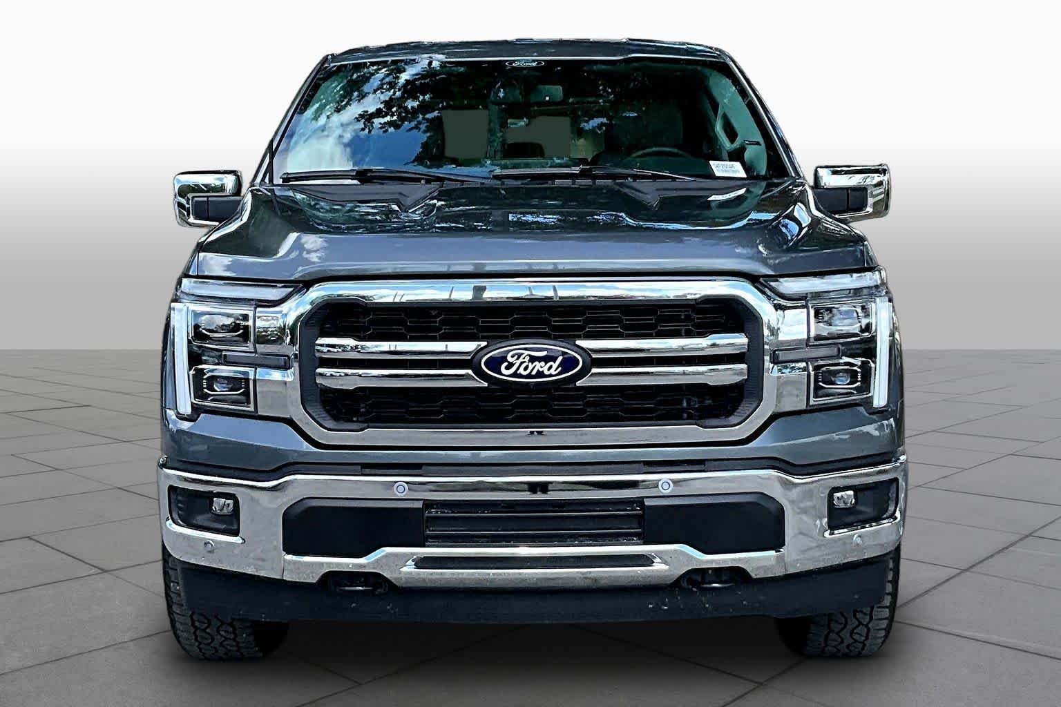 Used 2025 Carbonized Gray Metallic Ford LARIAT image 7