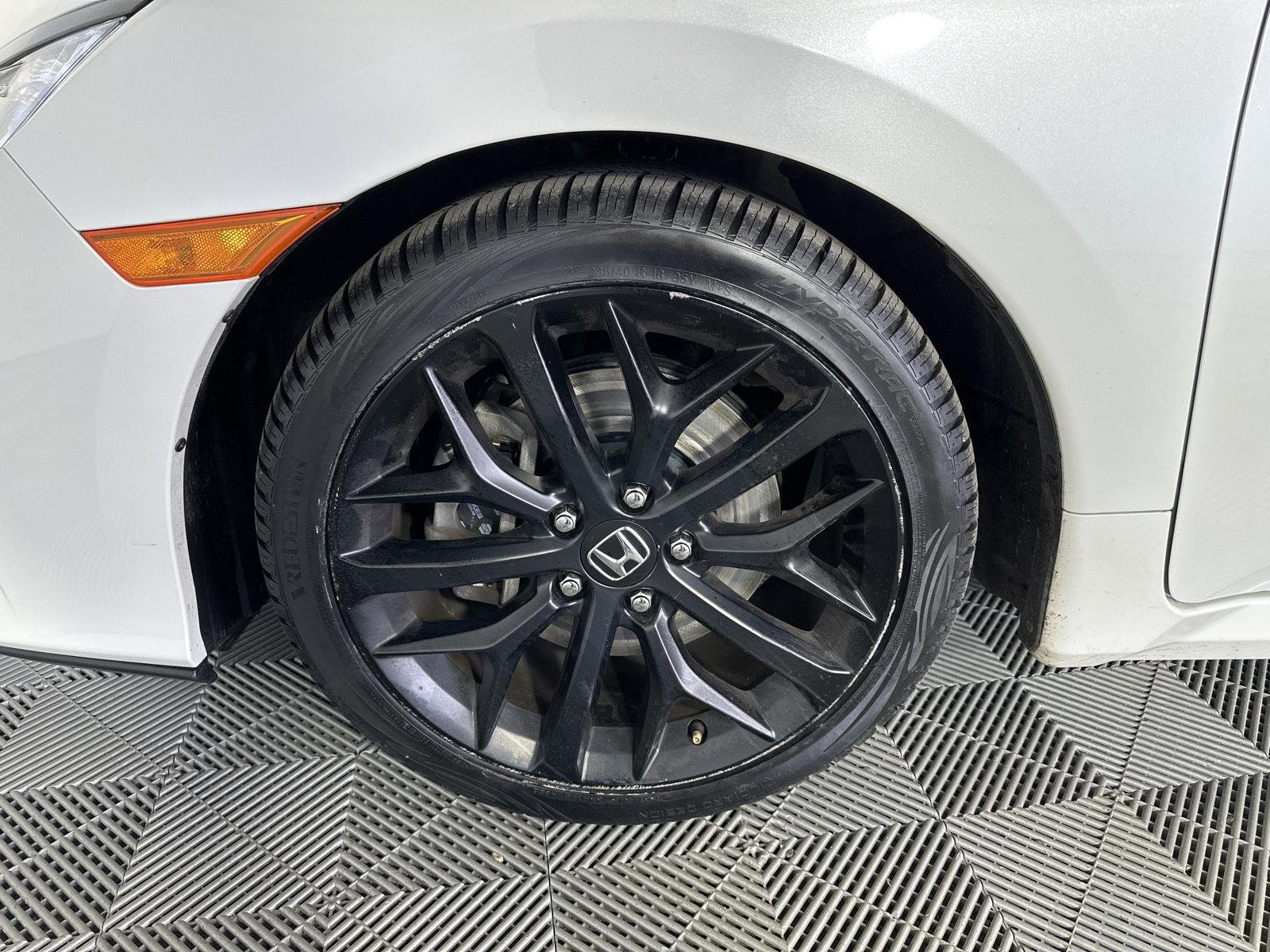 Used 2020 Platinum White Pearl Honda SI image 9