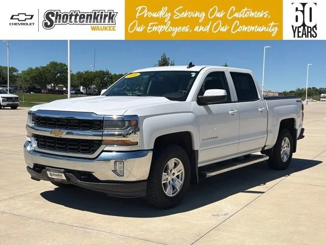 Used 2016 SUMMIT WHITE Chevrolet LT image 1