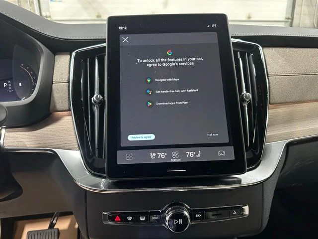 New 2026 Bright Dusk Volvo Plus image 19