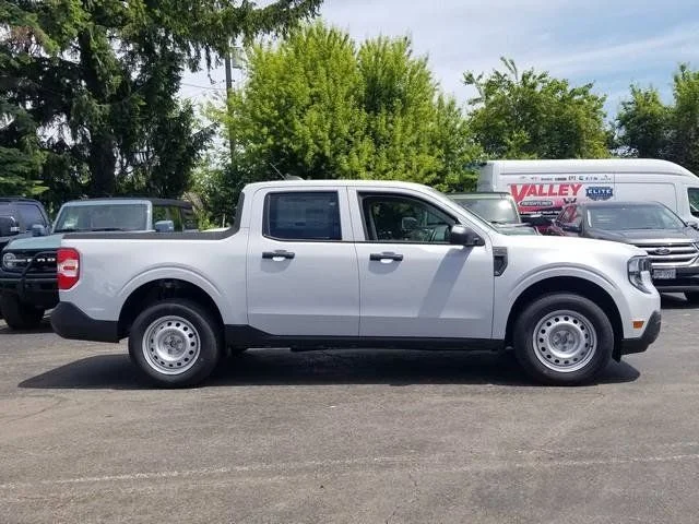 New 2026 Space White Metallic Ford XL image 2