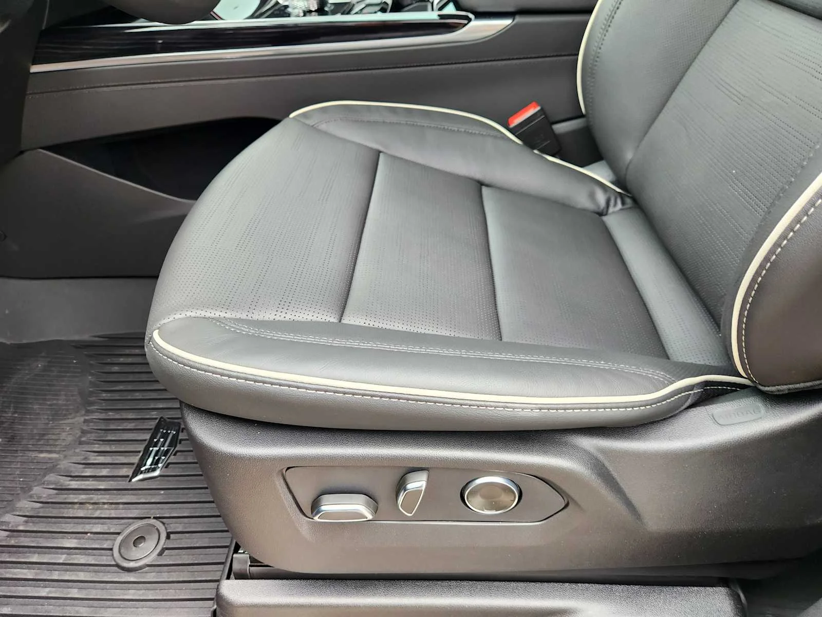 New 2026 Galactic Gray Metallic Cadillac Sport image 16