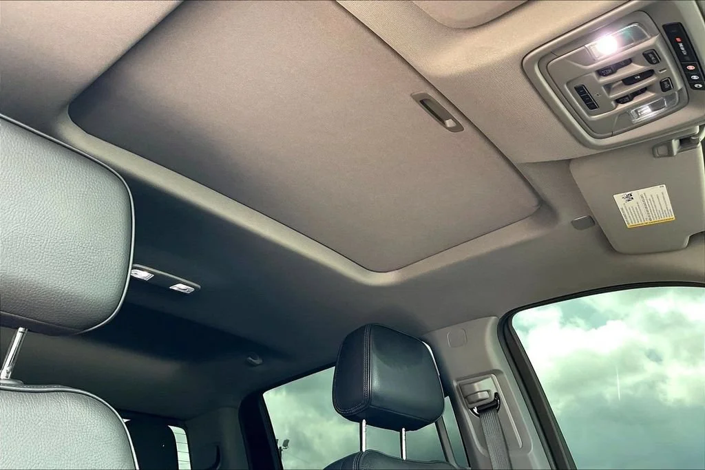 Used 2024 Onyx Black GMC Denali image 28