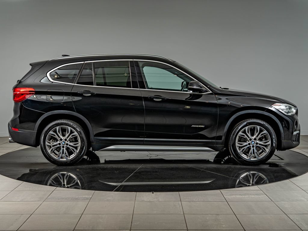Used 2017 Jet Black BMW xDrive28i image 4