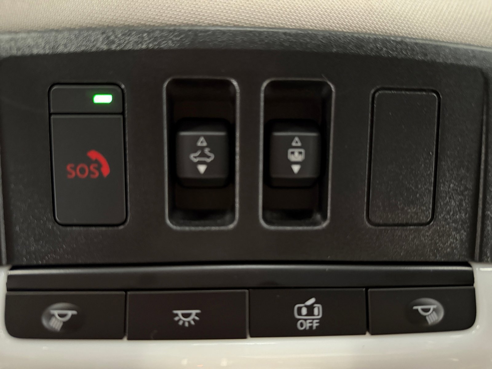 New 2026 Super Black Nissan Platinum image 36