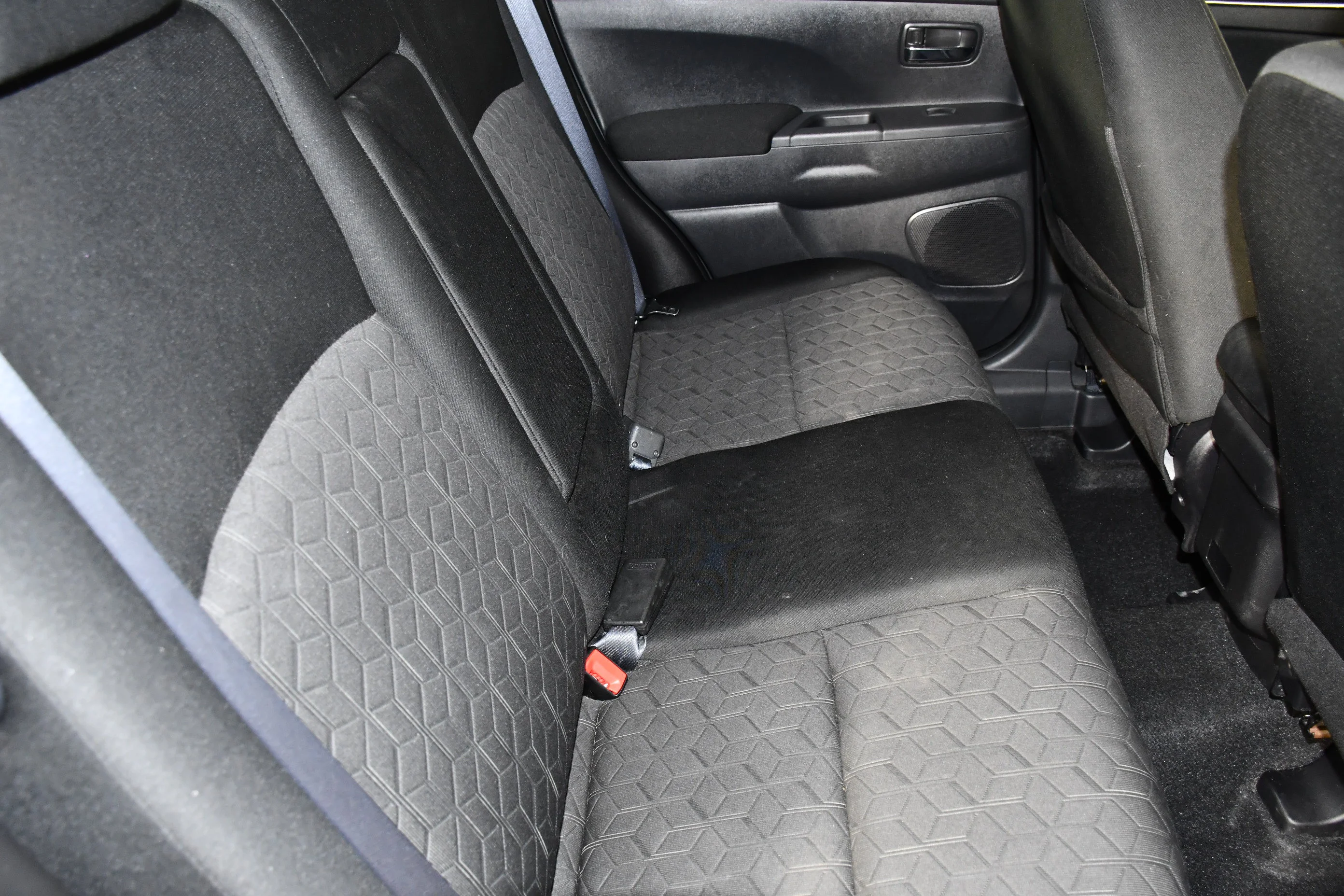 Used 2022 White Diamond Mitsubishi ES image 44