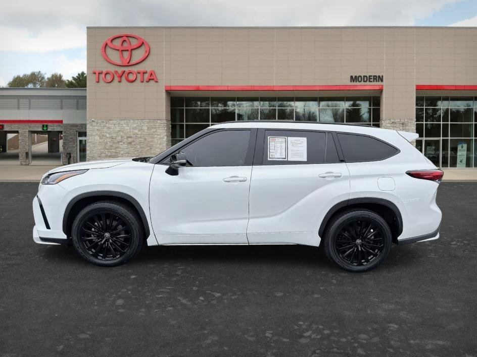 Used 2023 Wind Chill Pearl Toyota XSE image 9