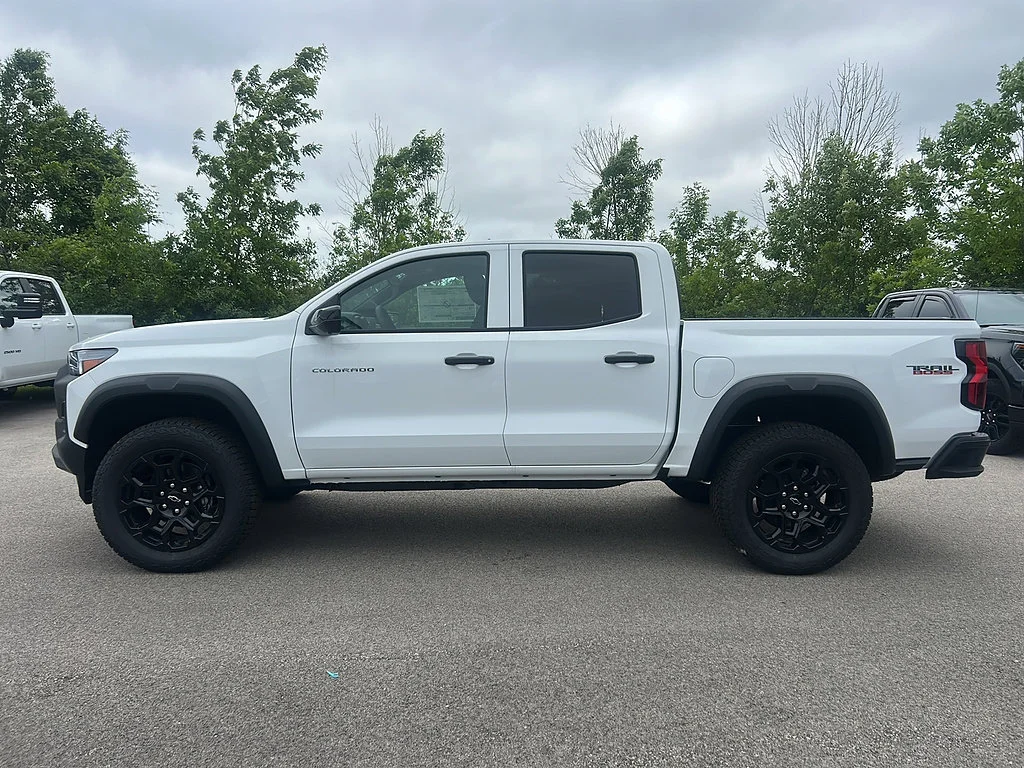 New 2026 Summit White Chevrolet Trail Boss image 3