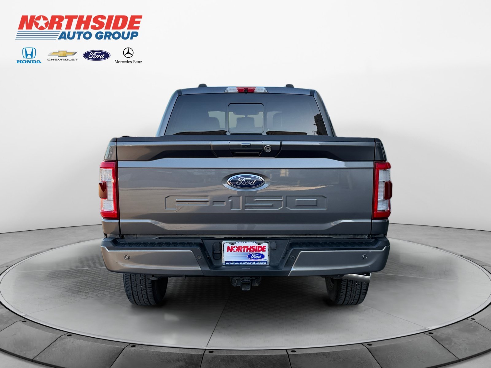 Used 2022 Light Blue Clearcoat Metallic Ford LARIAT image 6