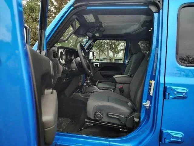 New 2026 Hydro Blue Pearl-Coat Exterior Paint Jeep Willys image 7