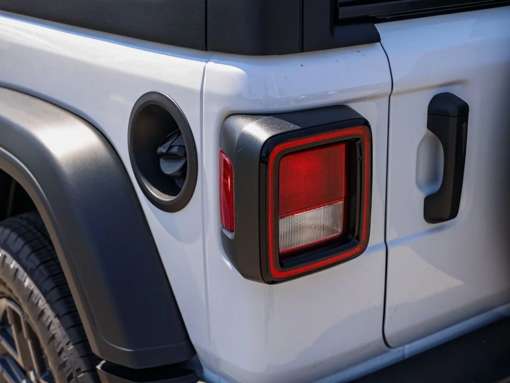 New 2026 Bright White Clear-Coat Exterior Paint Jeep Sport image 6