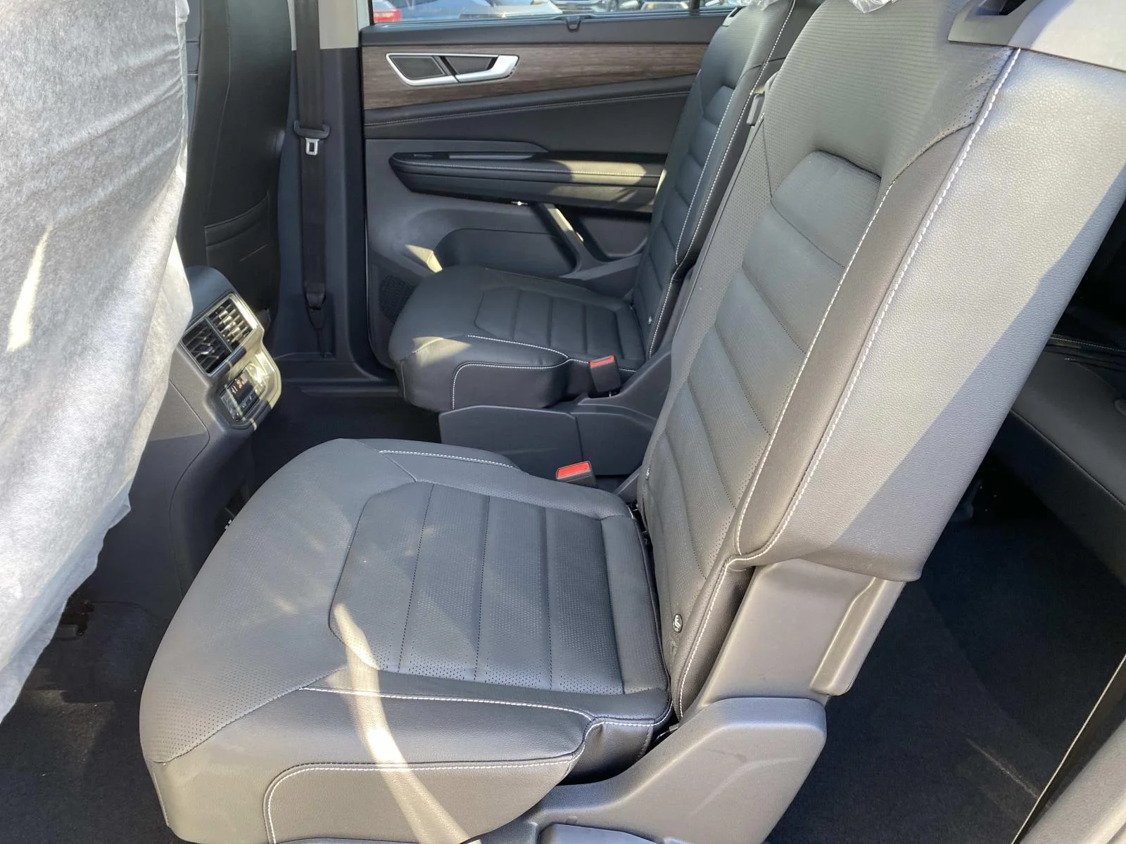 2026 Volkswagen Atlas SEL - Photo 6