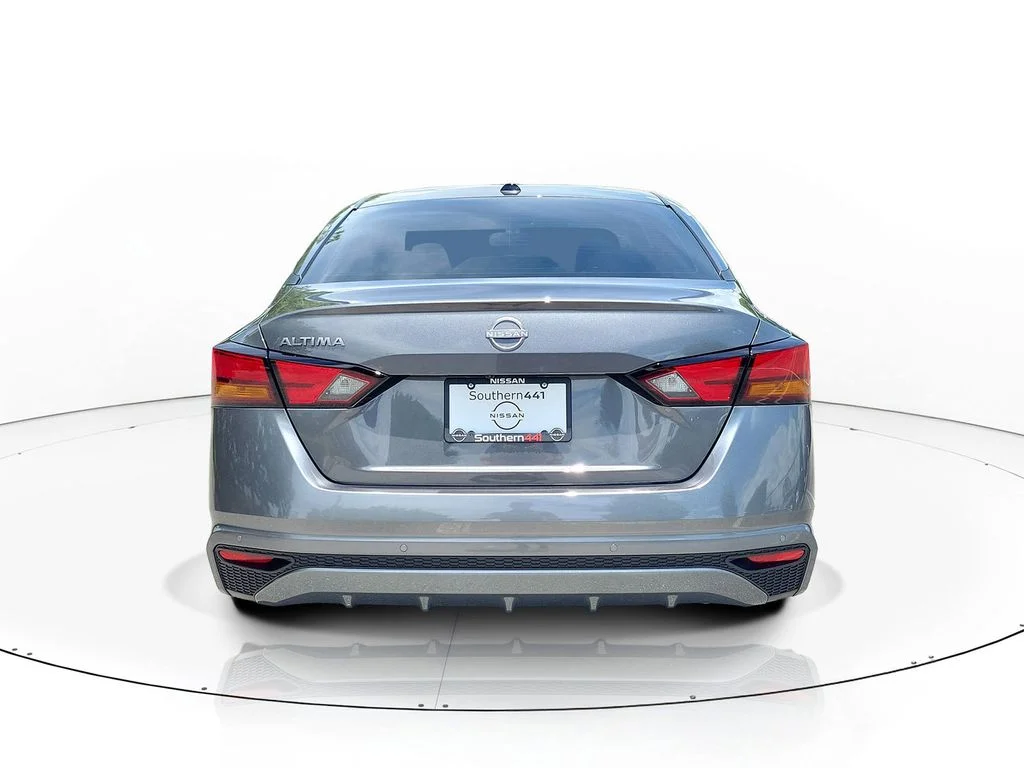 New 2026 Gray Nissan 2.5 SV image 6