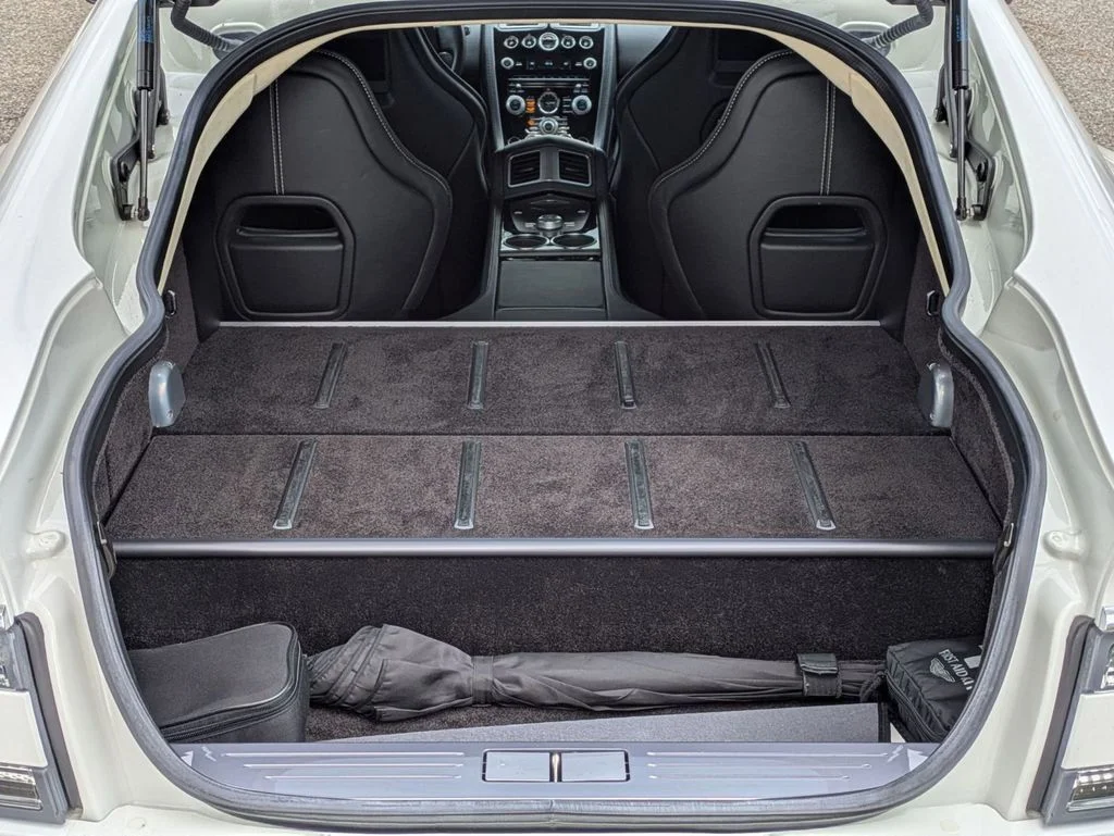 2015 Aston Martin Rapide S - Photo 17