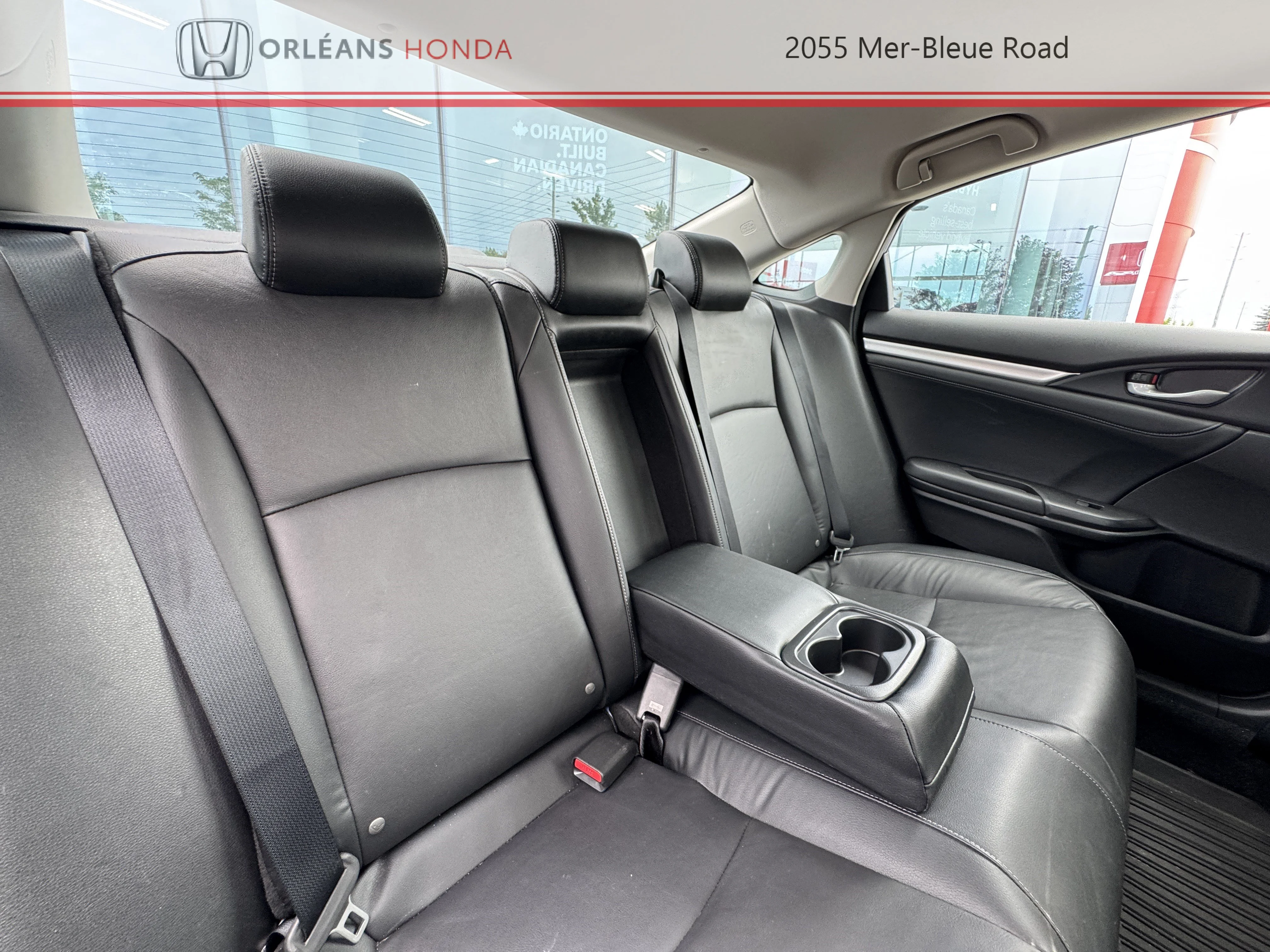 Used 2018  Honda Touring image 16