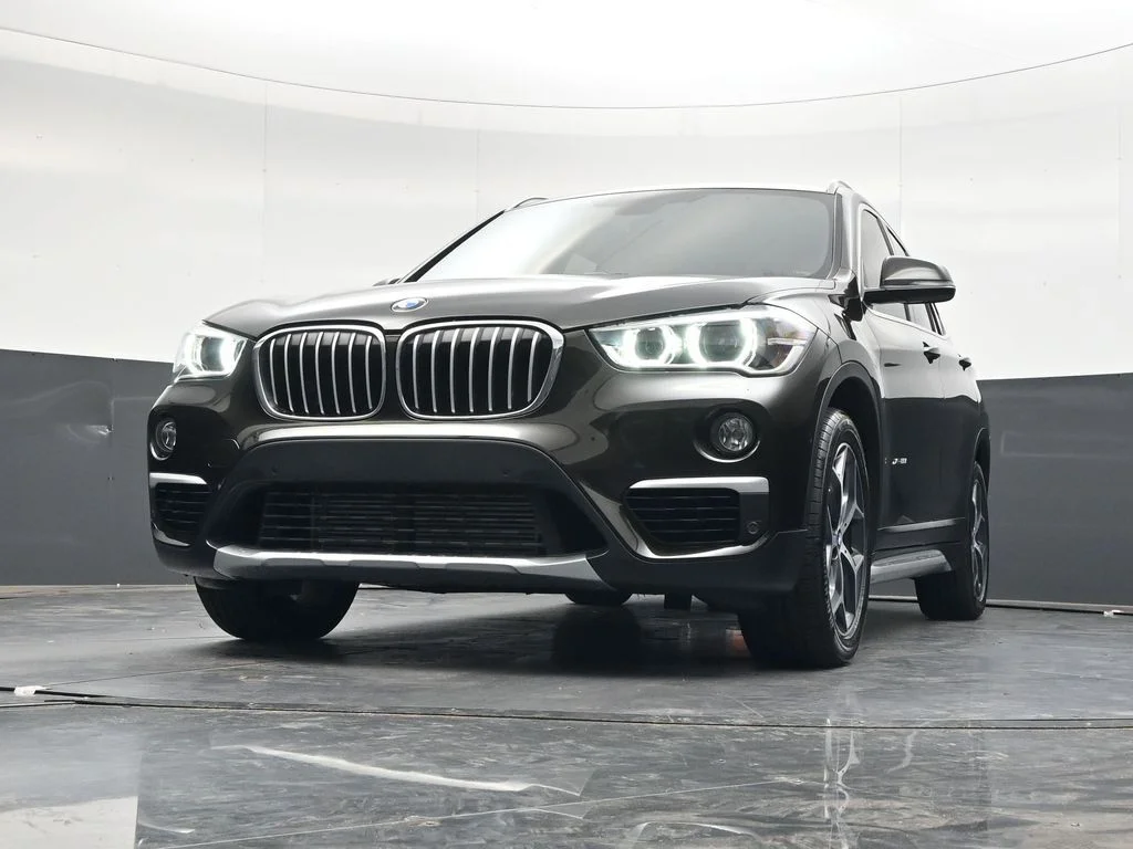 Used 2017 Dark Olive Metallic BMW xDrive28i image 33